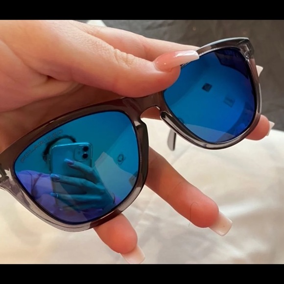 Frog skin sunglasses - Picture 2 of 3